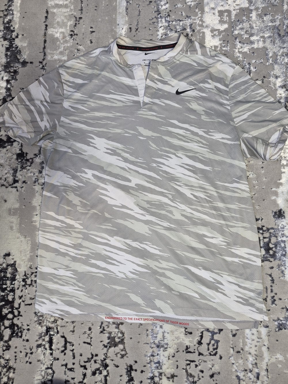 Nike Men’s Grey Camo Golf Shirt